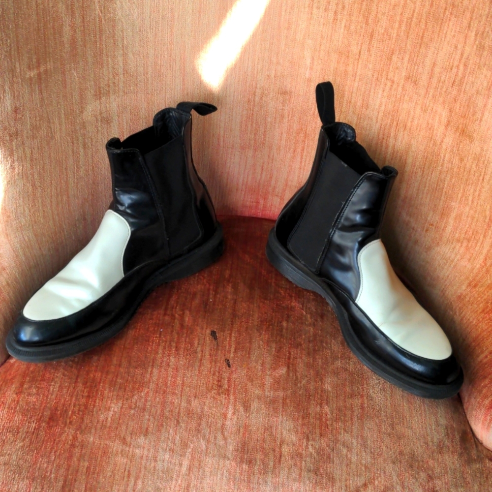 Dr. Martens size 9 Chelsea Boot, black & white